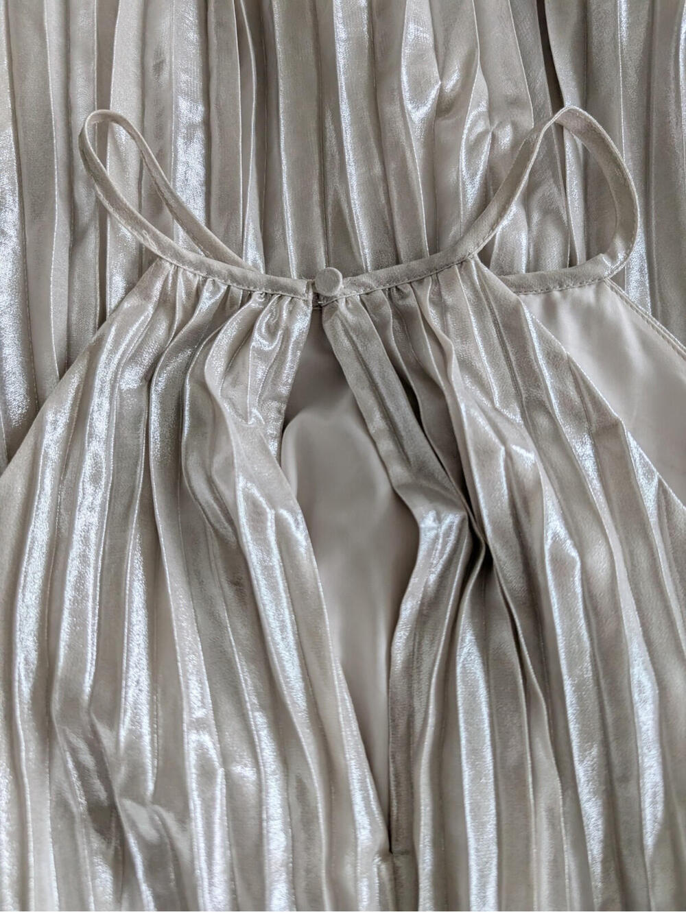 Express Silver Shimmer Halter Pleated Maxi Dress Size Small NWT Metallic - Picture 3 of 5